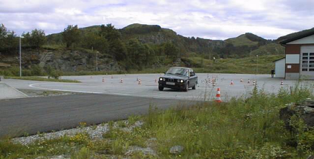 Ove Kvam med sin E30 - 318i, ogs fra BMW CCN Rogaland,  kjrte skikkelig bra, og hadde tider helt opp mot de beste. Ove havnet tilslutt p 5/10 plass - meget bra.