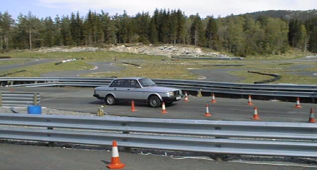 Ogs en sliten Volvo 240 fikk kjrt seg. Arne Manger kjrte inn til 3/8 plass i klasse 3.