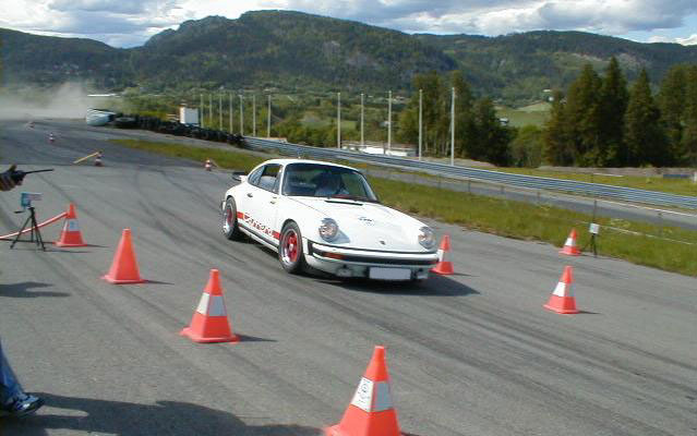 Geir Svarbjrg kjrte ogs svrt jevnt, og kjrte seg inn til 8/24 plass i klasse 2. Det s ut som om det var god fart i bilen ihvertfall.